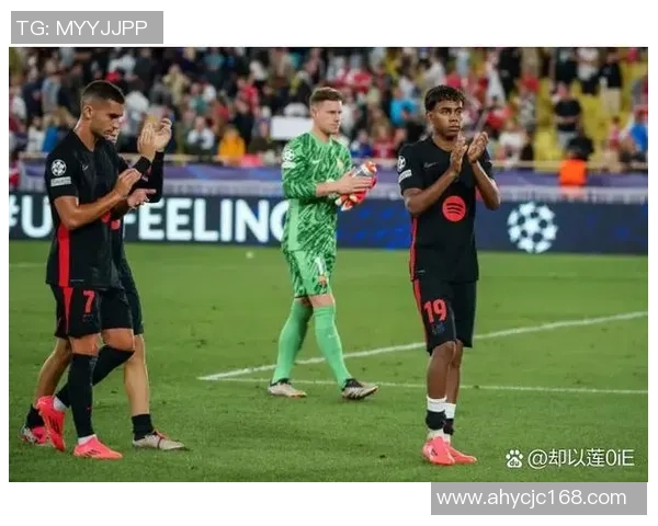 深圳足球队以53分领跑城市联赛积分榜展现强劲实力和争冠决心