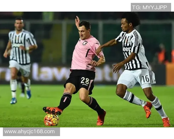 成都足球队与广州足球队耐力对决赛后分析与反思